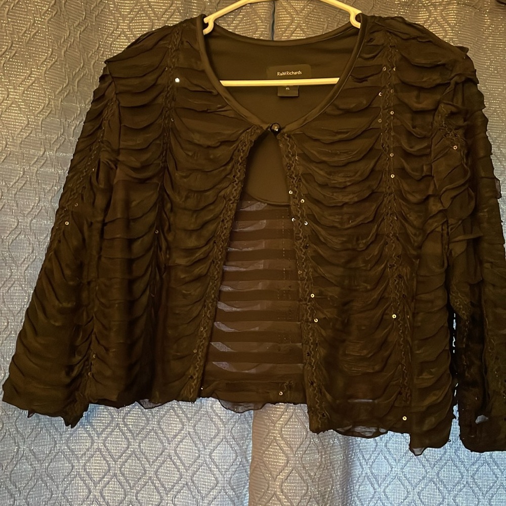 Vintage- Jacket Black w/ Sequins
Crepe Fabric- Hand Wash
Size-XL
Good Cond